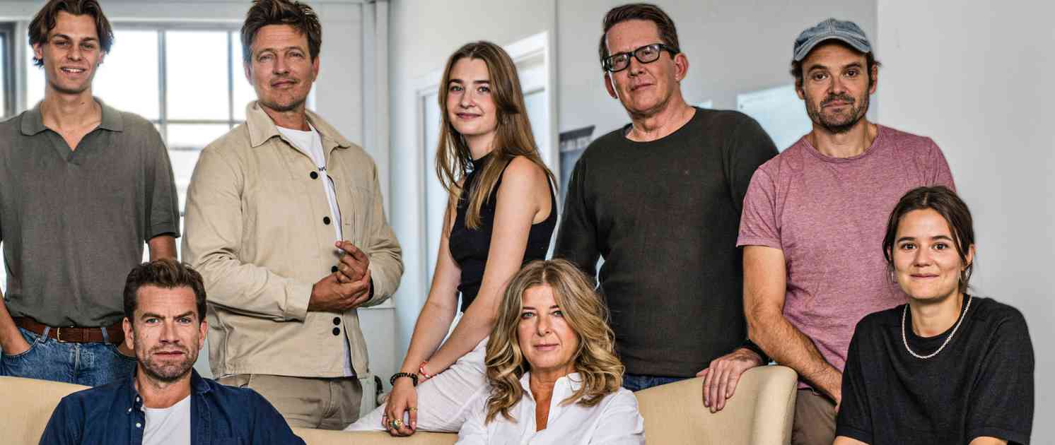 Cast und Crew von Families Like Ours